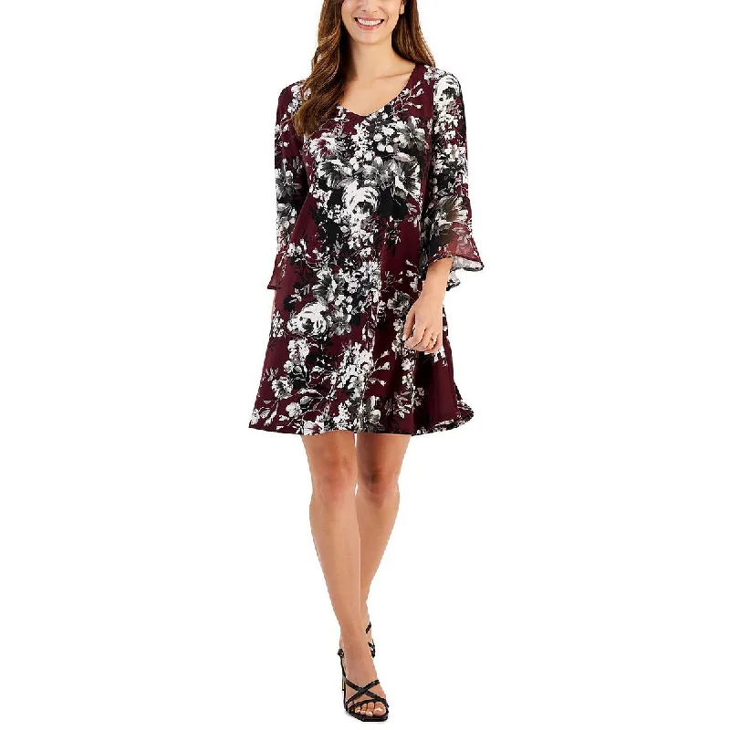 Weekend Bargain Weekends Connected Apparel Womens Petites Floral Mini Fit & Flare Dress