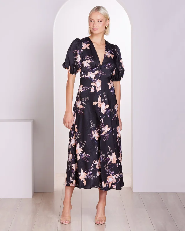Weekend Bargain Weekends Tasha V-neck Maxi Dress
