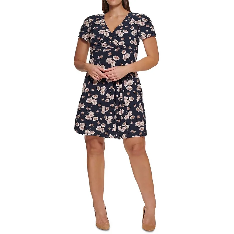Weekend Exclusive Bargains Tommy Hilfiger Womens Plus Floral Above Knee Sheath Dress
