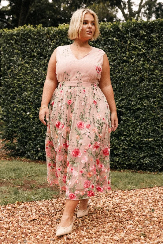 Mega Sale Wonderland Midi Dress - Pink Floral