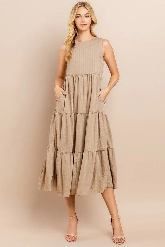 Weekend Price Slash Day Tiered Midi Dress