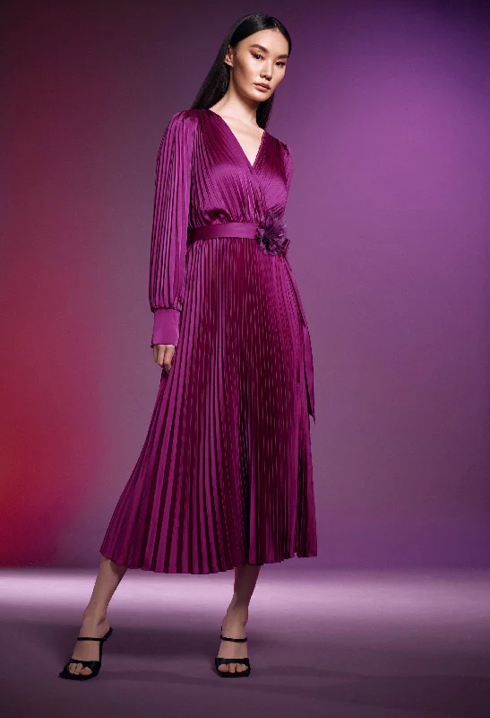Weekend Deal Rush Pleated Wrap Midi Dress
