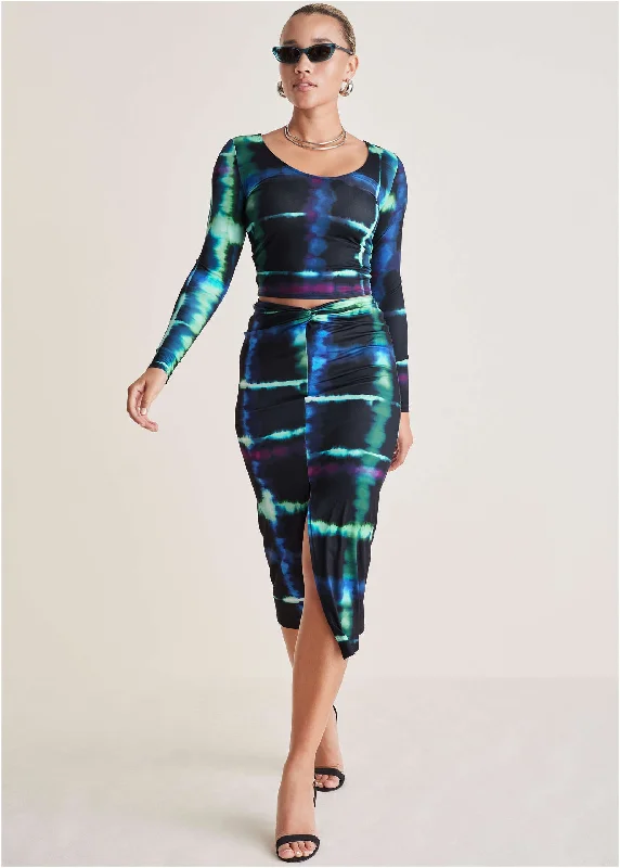Weekend Price Breaks Twist Front Midi Set - Blurred Plaid
