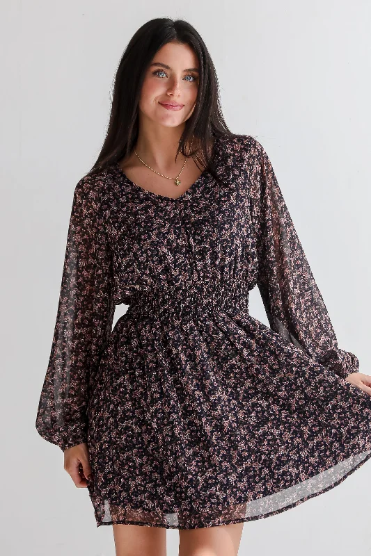 Weekend Shopping Extravaganza High-Class Attitude Navy Floral Mini Dress