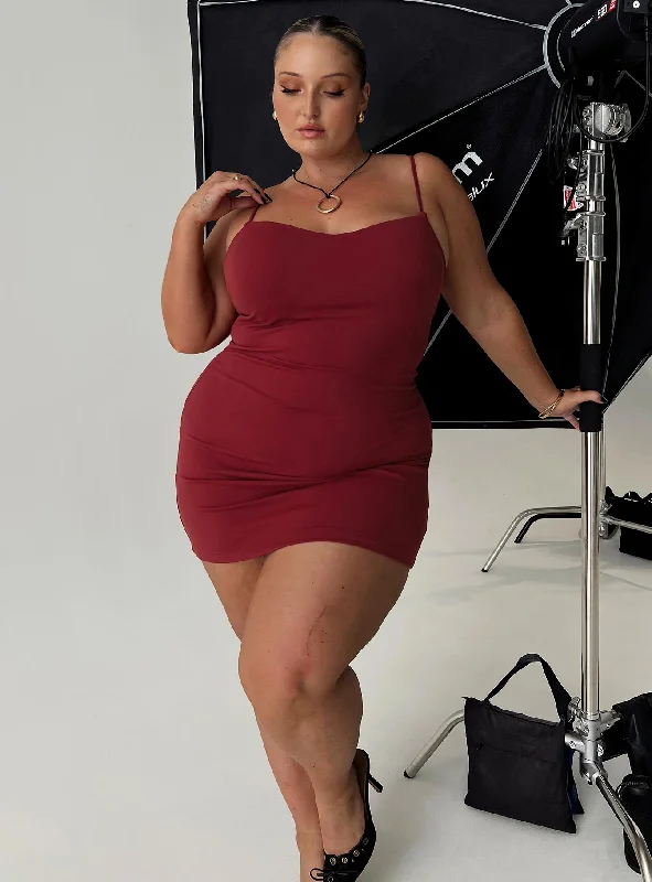 Weekend Bargain Blast Serafina Mini Dress Red Curve
