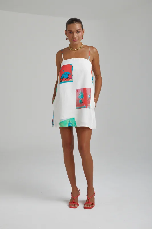 Big Bargain Bonanza Shift Dress Montage White