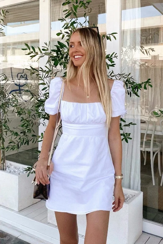Weekend Big Discount Event Thea Dress / White