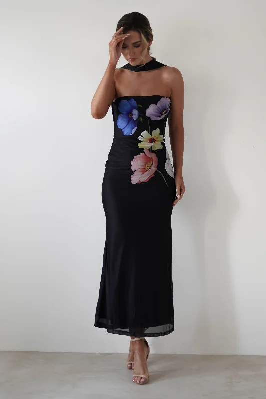Weekend Flash Markdown Collins Floral Print Maxi Dress | Black
