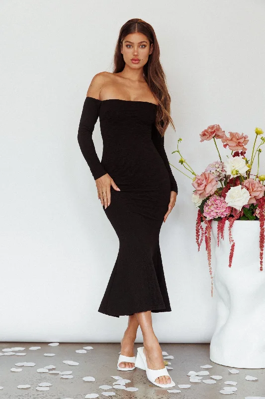 Price Slash Event Speakeasy Off-Shoulder Maxi Dress Black
