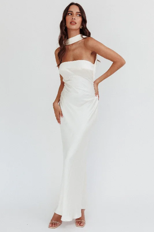 Bargain Alert Damsel Reverse Halter Maxi Dress Oyster