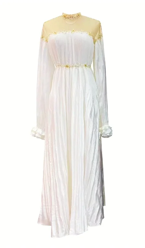 Weekend Shopping Extravaganza PUFFY SLEEVES WEDDING GOWN IN WHITE