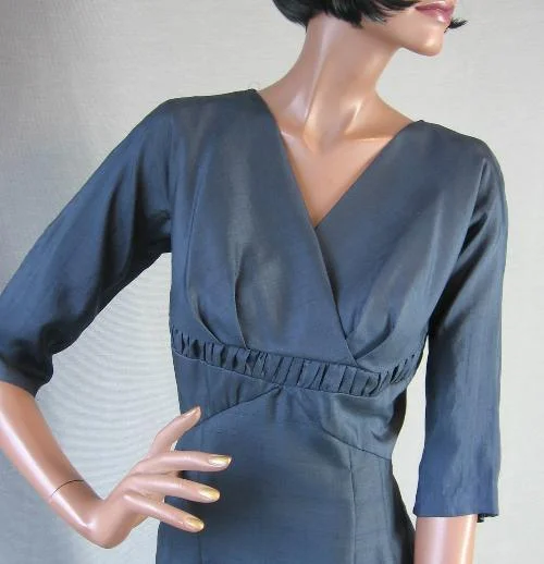Weekend Price Breaks 50s Wiggle Dress Vintage 60s Cocktail Party Women's Modest Mad Men Large VFG