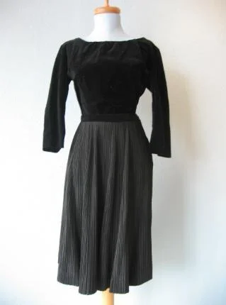 Weekend Hot Deals 50s Women's Dress Outfit Black Velvet Taffeta Vintage Cocktail Top & Crystal Pleat Full Skirt Medium VFG